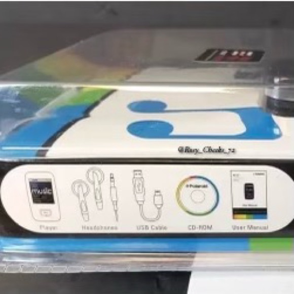 Polaroid Black 4GB Music & Video Player PMP180-4 Retro Vintage MP3 New Box 2011 - Picture 2 of 3